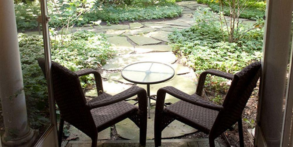 Buttermilk Falls Inn & Spa Milton Bagian luar foto