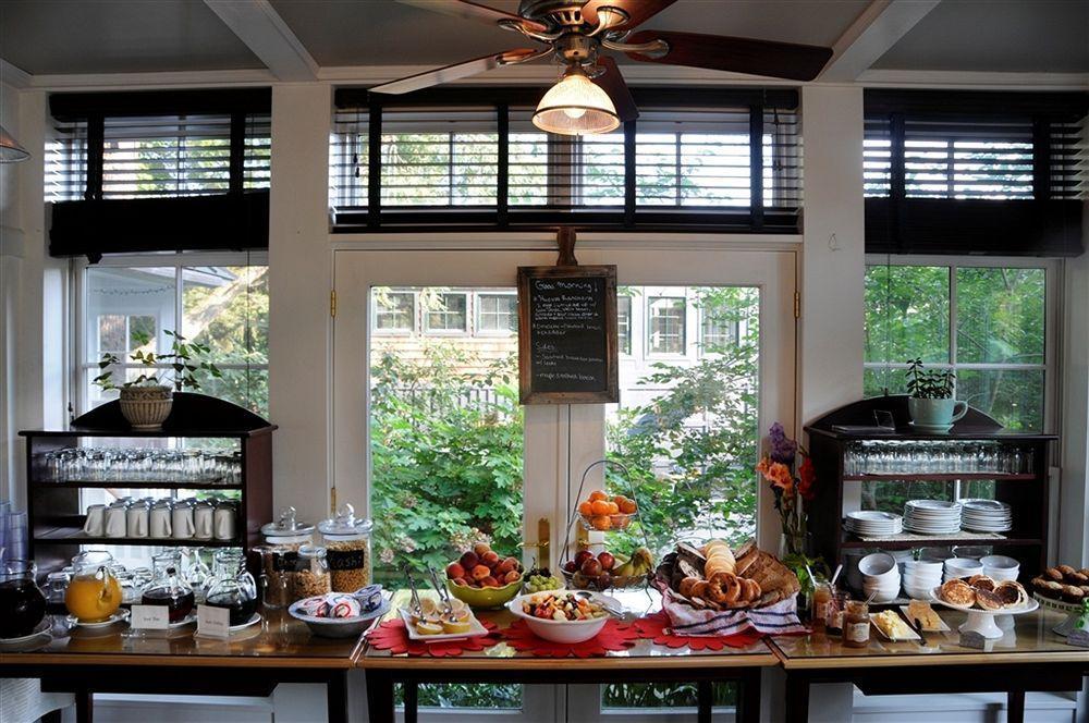 Buttermilk Falls Inn & Spa Milton Bagian luar foto