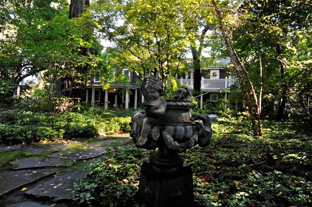 Buttermilk Falls Inn & Spa Milton Bagian luar foto