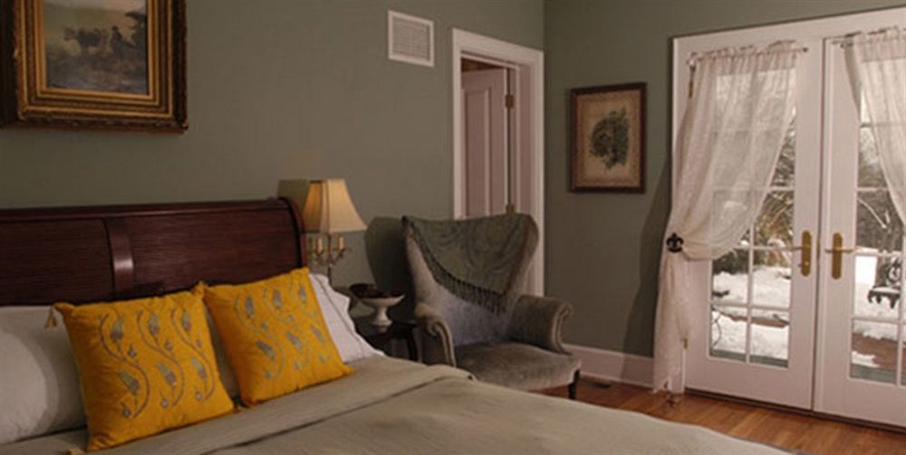 Buttermilk Falls Inn & Spa Milton Bagian luar foto