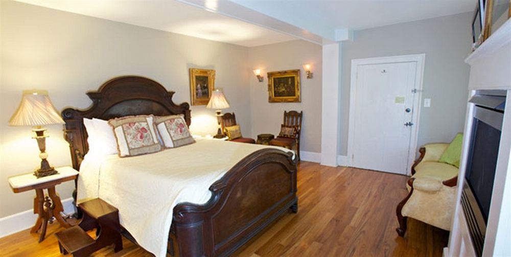 Buttermilk Falls Inn & Spa Milton Bagian luar foto